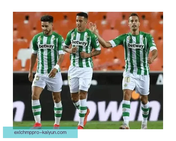 西甲实力分析：联赛各队表现稳健，竞争格局愈加清晰