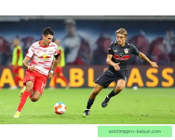 德甲斯图加特主场表现稳健，逐渐恢复竞争力